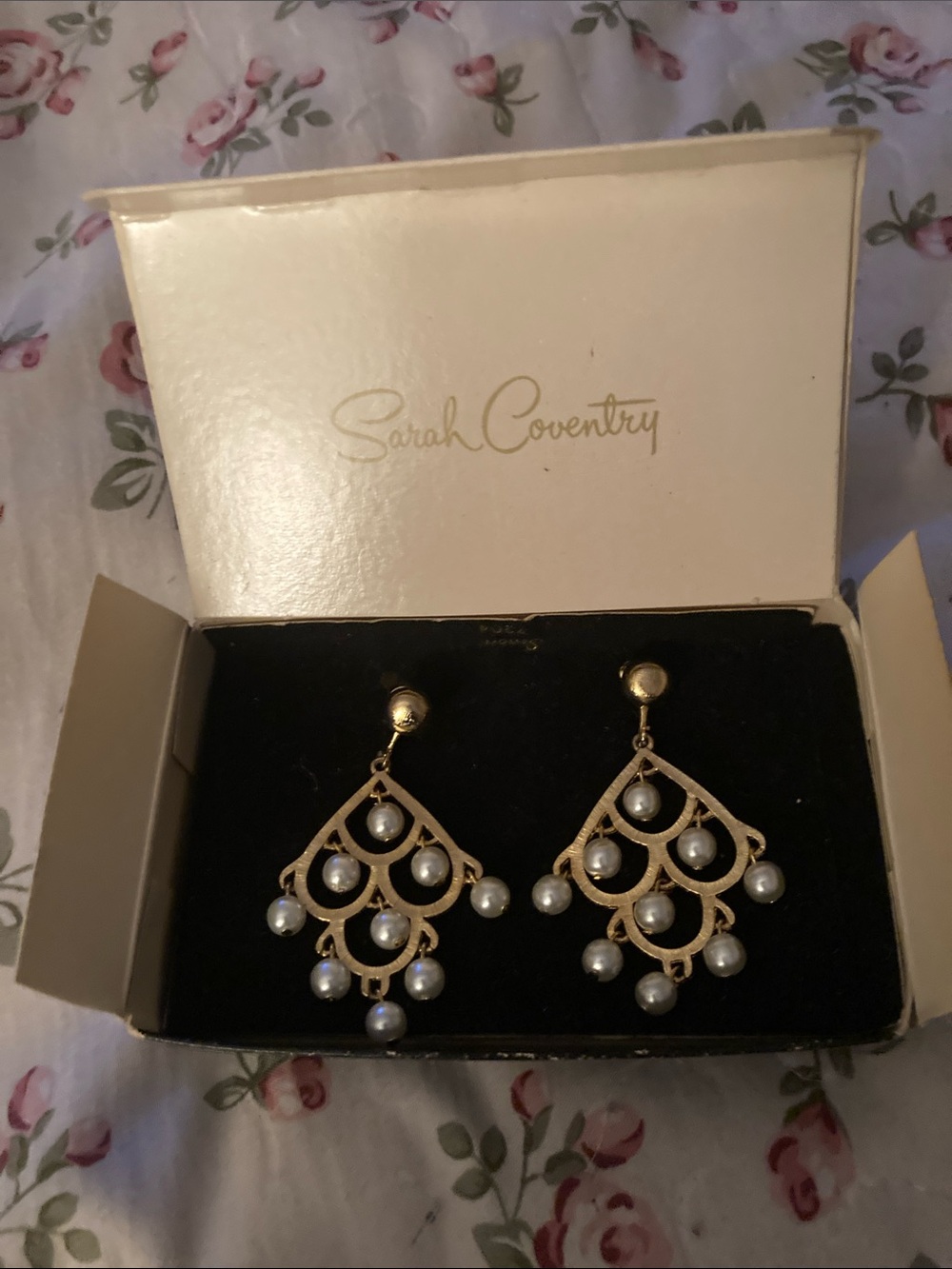 Sarah Coventry Gold and White Pearl Chandelier Earrings NIB